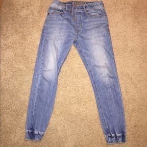 Light/medium wash Joggers